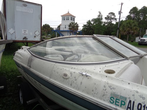 Used 2000 bayliner capri - used,