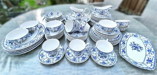 Extensive dinner and tea - extensive,