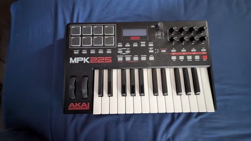 Akai mpk 225 compact midi - akai,