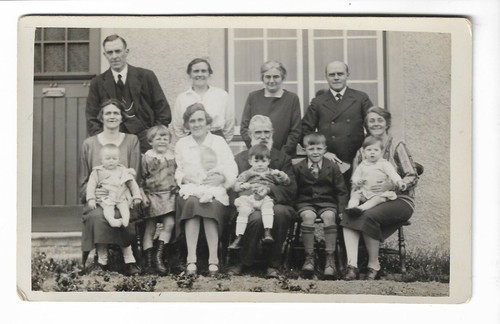 Vtg postcard family picture - vtg,