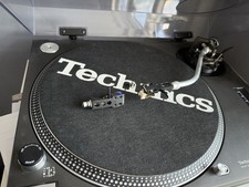 Technics SL-1210MK2 Direct Drive Turntable