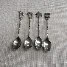 A Set Of 4 Souvenir Teaspoons From 1960s