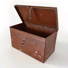 Vintage small metal box - metal,