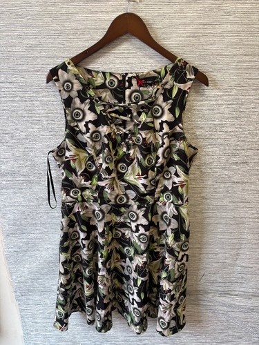 Hell bunny fit - &, eye