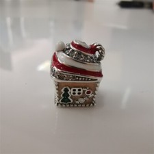 PANDORA Festive Gingerbread House Charm