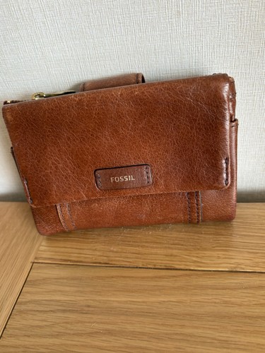 Fossil women leather purse - leather,