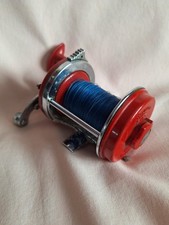 K.P. MORRITT Co  VINTAGE SEA STREAK FISHING REEL IN WELL USED WORN VINTAGE COND.
