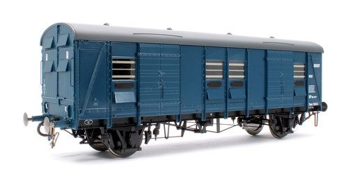 Heljan 9173 covered carriage - 9173,