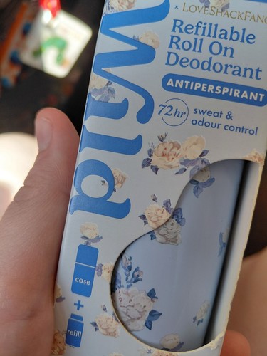 Wild deodorant roll - wild, on