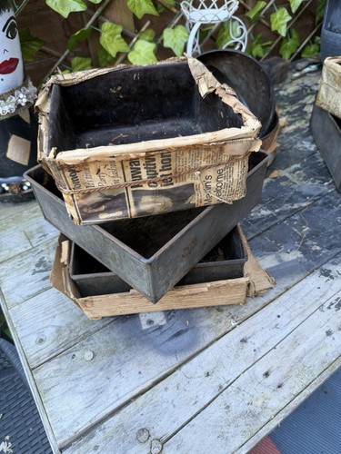 Vintage metal baking tins - 13,