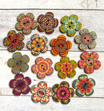 ROUND WOODEN FLOWER BUTTONS