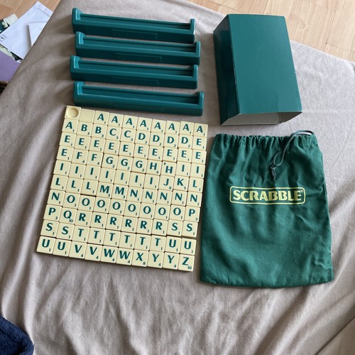 Vintage set 100 scrabble