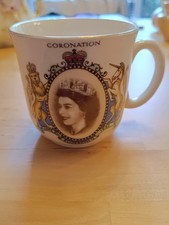 1953 Queen Elizabeth II Souvenir Coronation Mug Sampson Bridgwood Vintage Rare