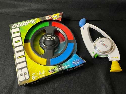 Hasbro simon swipe electronic - hasbro,