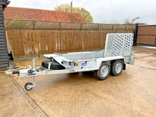 2022 IFOR WILLIAMS GH94 TWIN AXLE PLANT DIGGER TRAILER WITH  RAMP - IMMACULATE