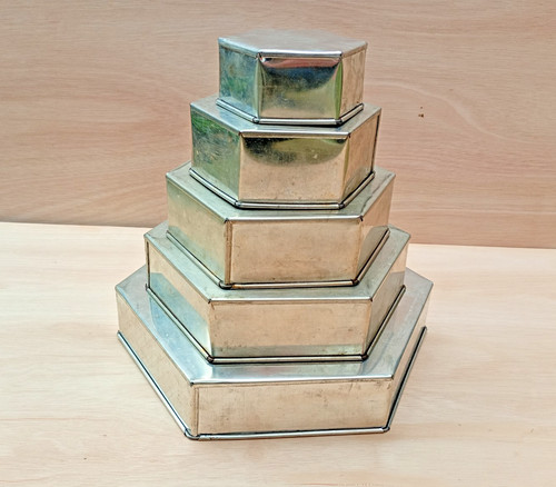 Vintage tier cake baking - cake,