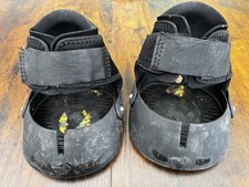  A pair of Easyboot Glove Soft Hoof Boots, Size 3W. Used twice!