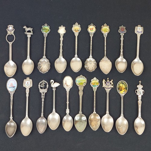 Souvenir spoons x19 oban - souvenir,