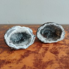 Halves whole geode - of,
