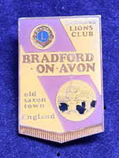 LIONS CLUB BRADFORD ON AVON OLD SAXON TOWN PIN BADGE