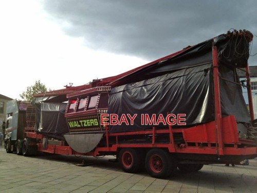 Photo waltzers market place - photo,