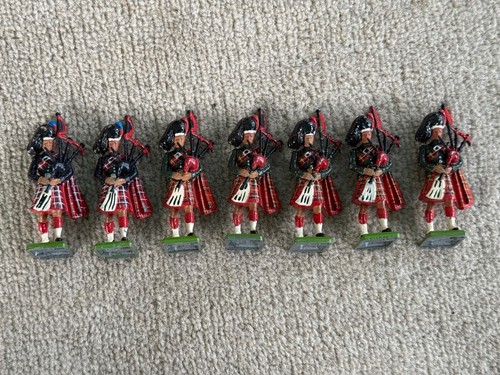 Vintage lead toy soldiers - lead,