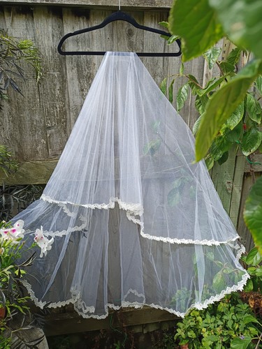 Beautiful vintage bridal - beautiful,