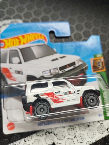 Hot wheels mitsubishi pajero - hot,