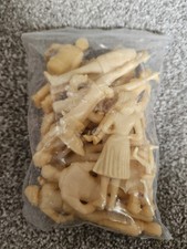 Veroda Figures Unpainted 1:25