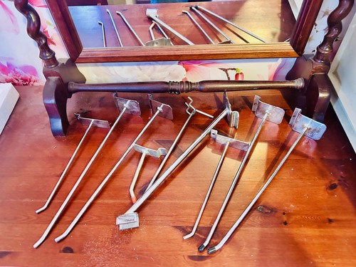 Slatwall hooks pin arm - hooks,