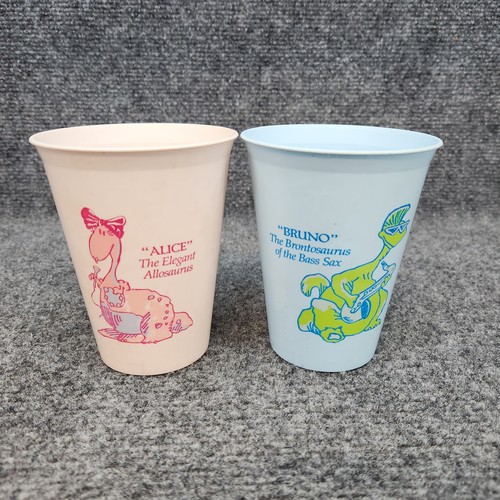 Vtg 1990s dinosur themed - vtg,