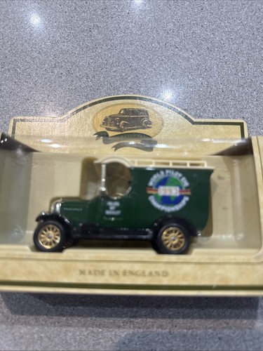 Lledo bull nose morris - bull, van