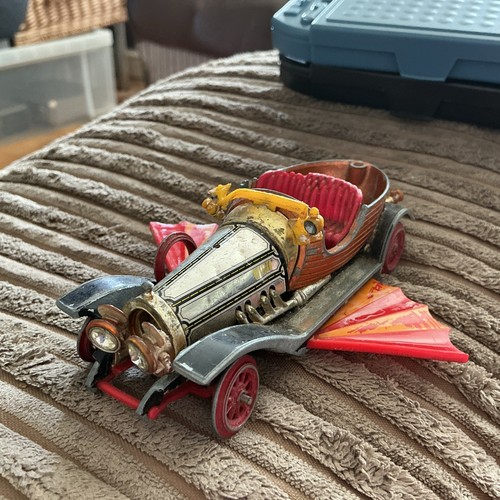Corgi chitty bang - corgi,