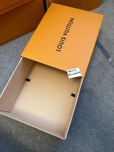 Authentic louis vuitton - louis,