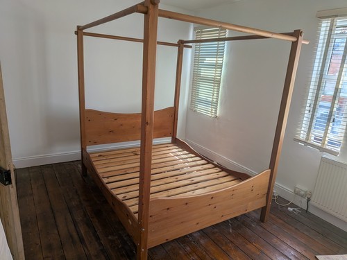 Four poster wooden king size - four,