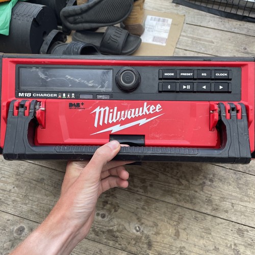 M18 packout radio charger bare - m18,