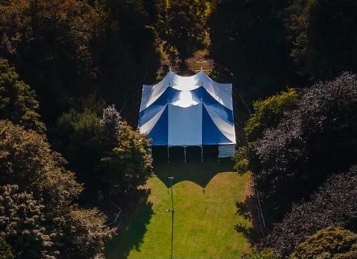 800 capacity arena - 800,