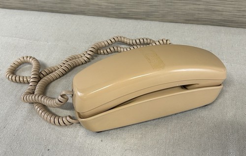 Vintage bell telephone beige - bell,