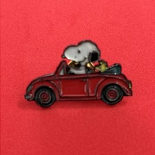 Snoopy Peanuts  Pin Badge