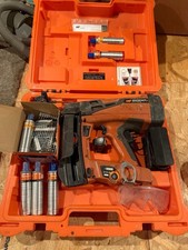 SPIT Pulsa 800E Cordless Gas Nail Gun, battery and charger with nails and gas