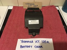 YAMAHA XT 125 R  battery cover lid