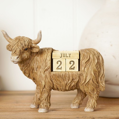 Country living highland cow - living,