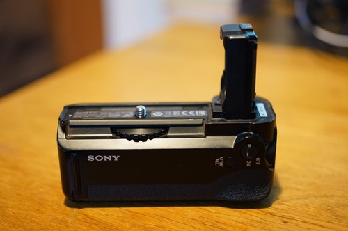 Sony c1em battery - grip, fits