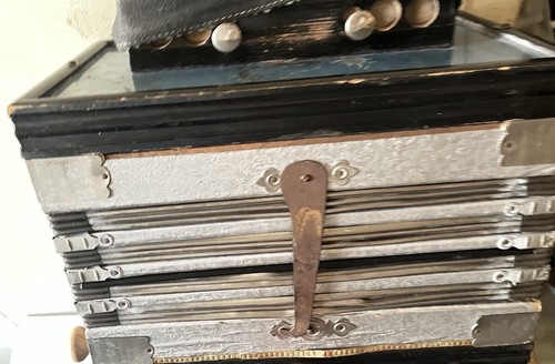 Melodeon stops accordion - ,