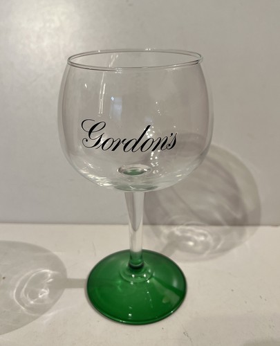 Gordon gin glass - gin,