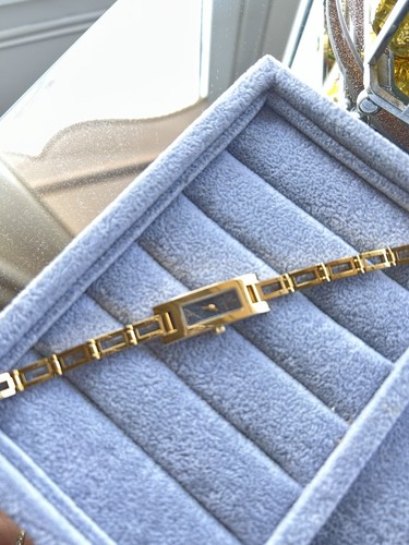Gucci women watch - gucci,