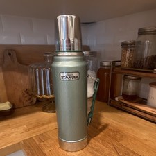 Stanley 1 qt Green Vacuum