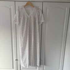 Vintage White Floral Short