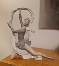 Vintage Nao by Lladro "Dancer