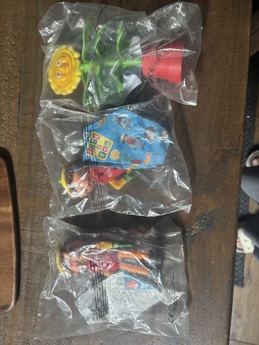 2002 mcdonalds happy meal toy - mcdonalds,